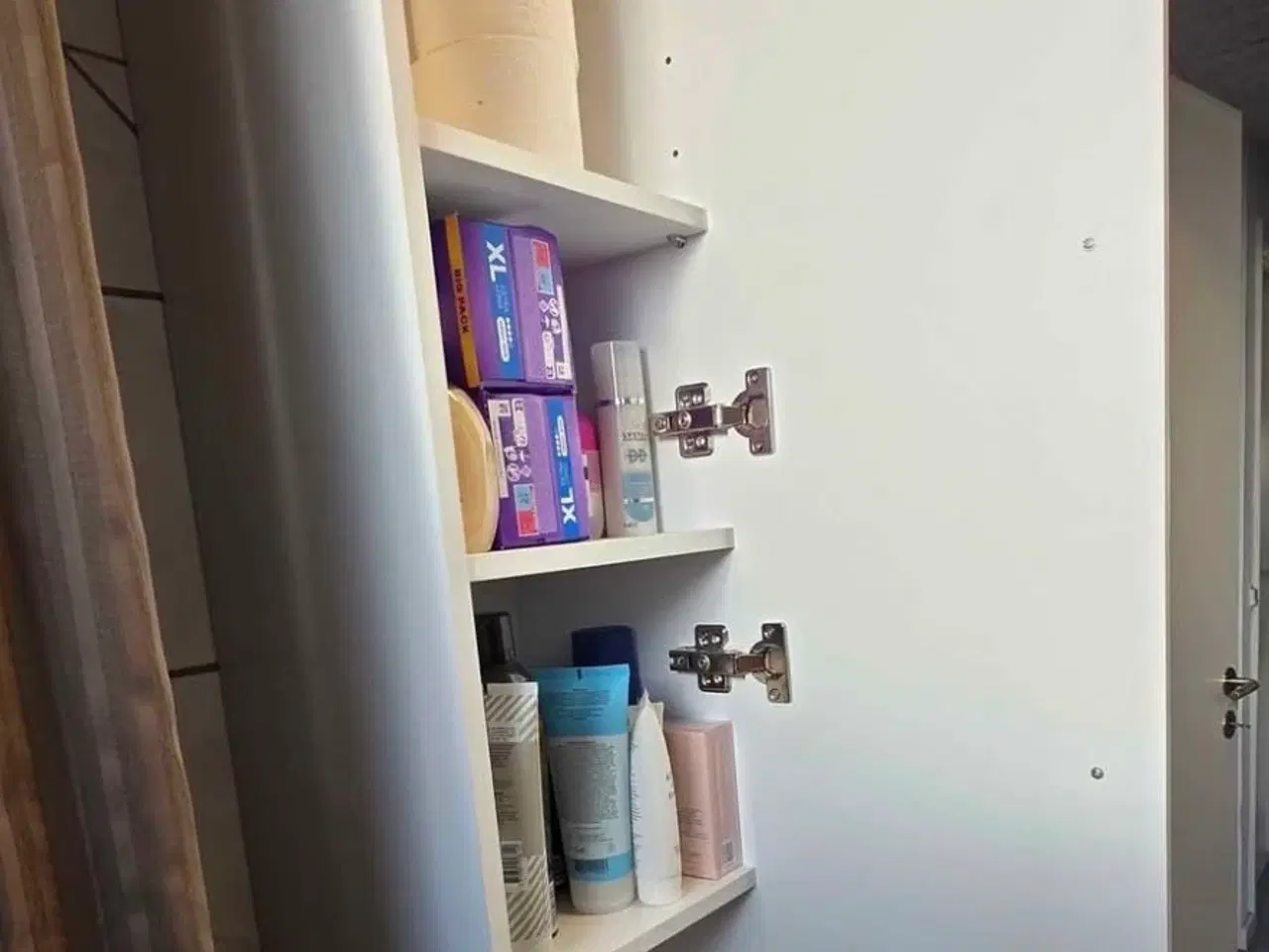 Billede 4 - Badeværelsesmøbler 120 cm med led spejl, vask, arm