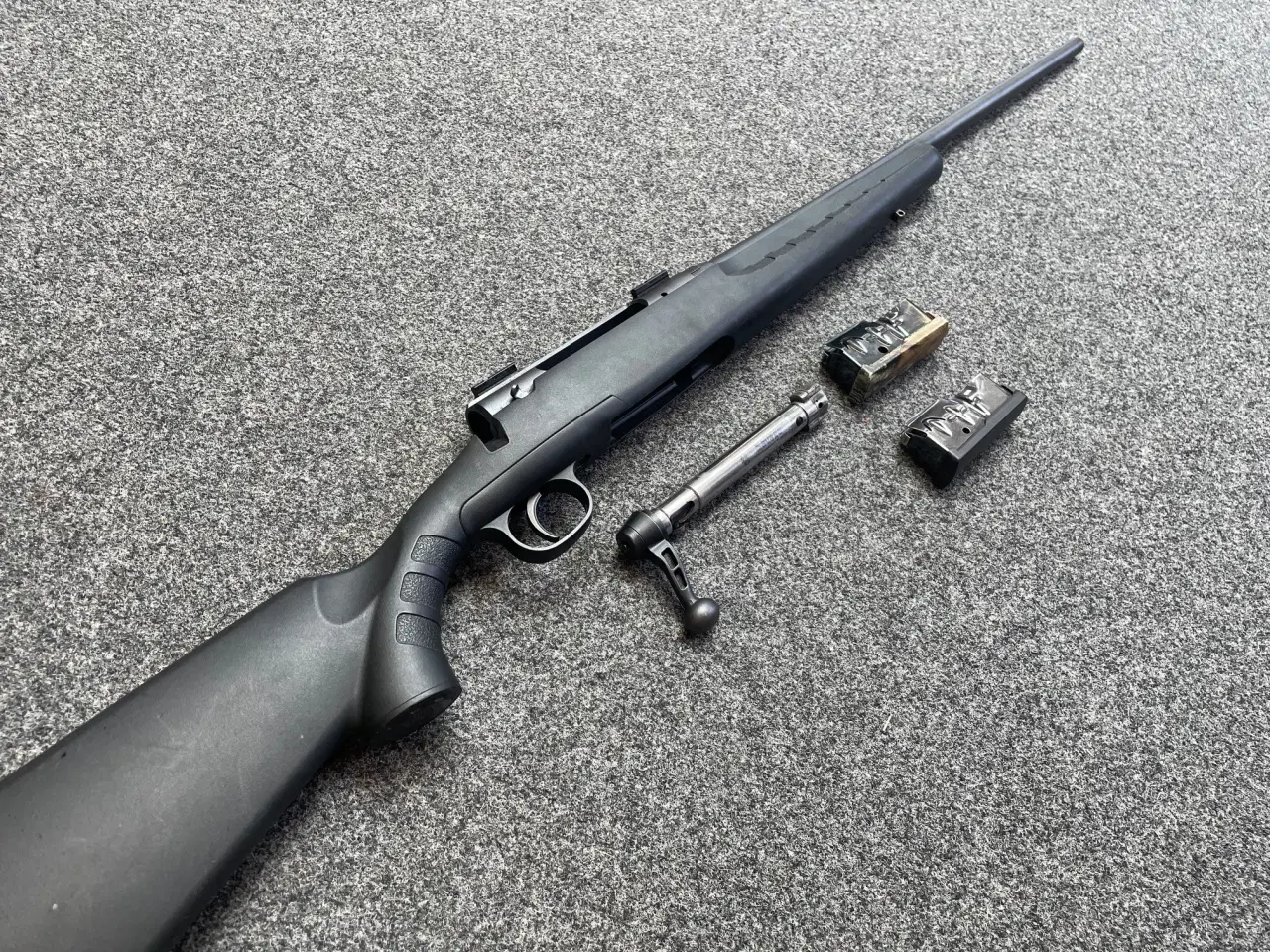 Billede 1 - Brugt Savage Axis 308win m. 2 stk magasiner