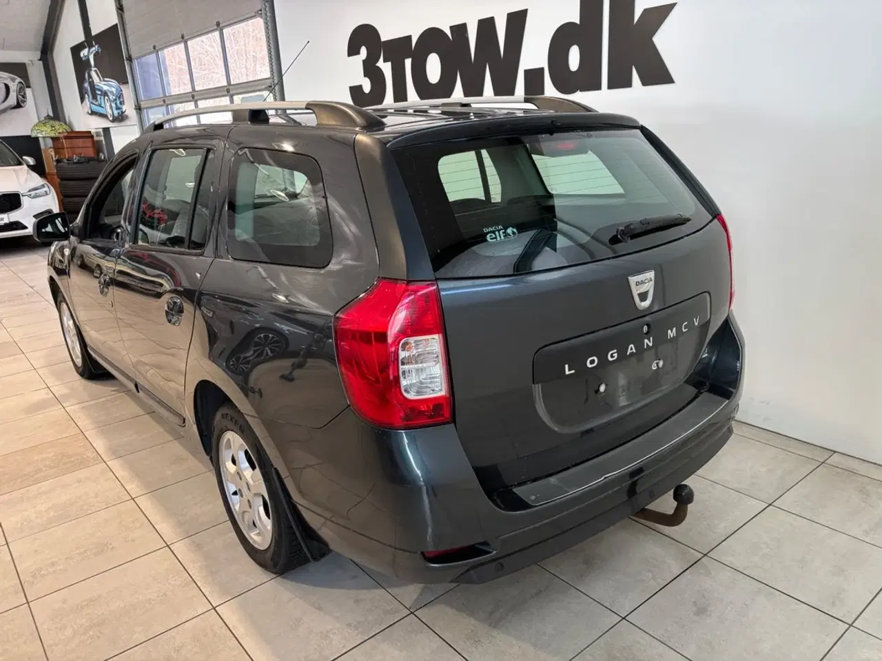 Billede 2 - Praktisk og rummelig stationcar, til små penge!