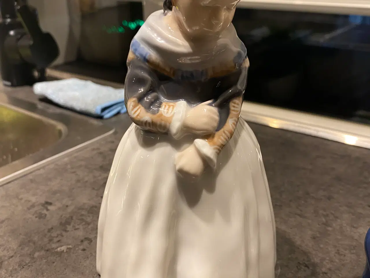 Billede 4 - 3 figurer royal København sælges. 1 klasse. 