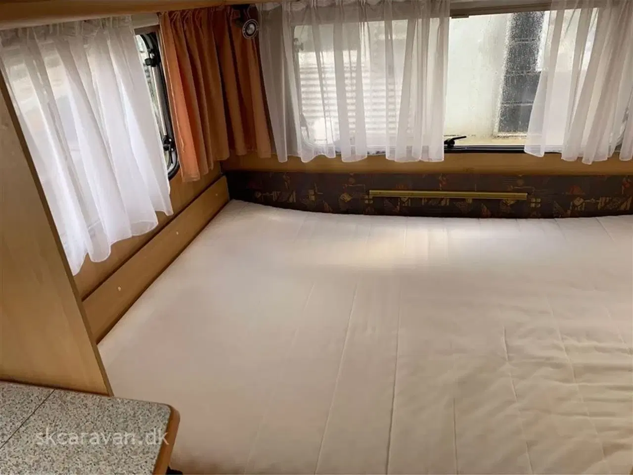 Billede 6 - 1999 - Dethleffs Camper 430 T   God begynder vogn med dobl seng og luftfortelt