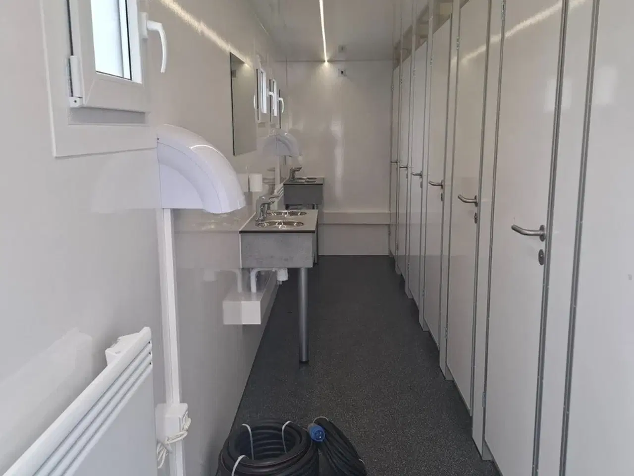 Billede 9 - Type 660: Toiletvogn med 8 toiletter