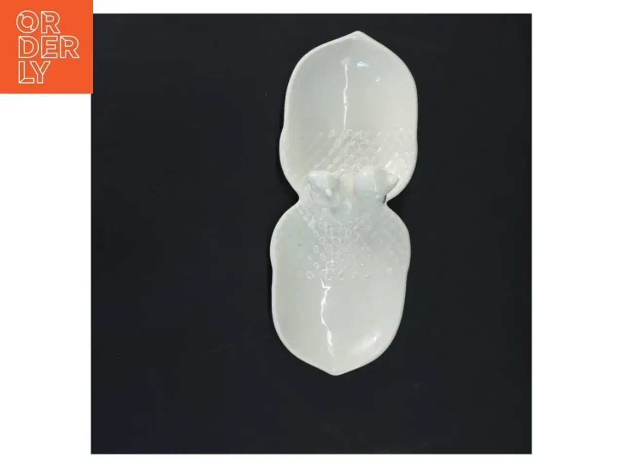 Billede 3 - Keramisk dobbelt skål med Egern skulptur (str. 24x7 cm)