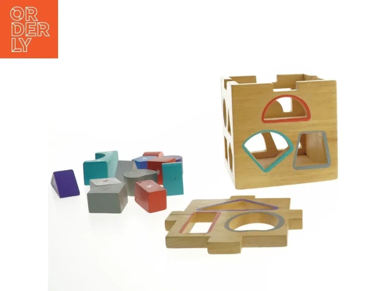Billede 3 - Træform-sorteringslegetøj (str. 14x14x14 cm)