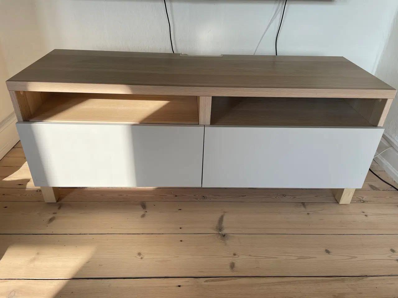 Billede 2 - Tv-møbel