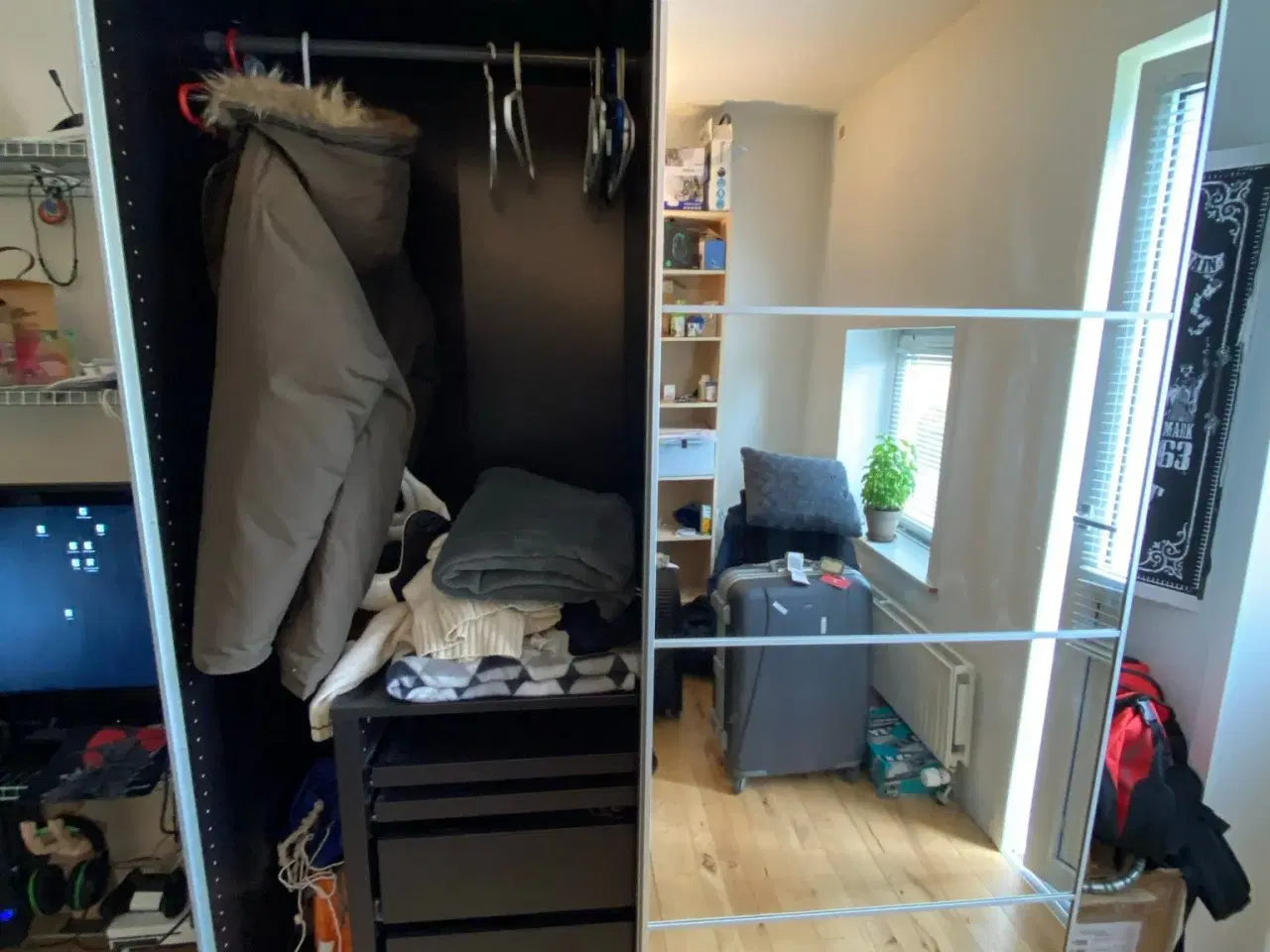 Billede 2 - garderobe med to skydelåger IKEA Pax