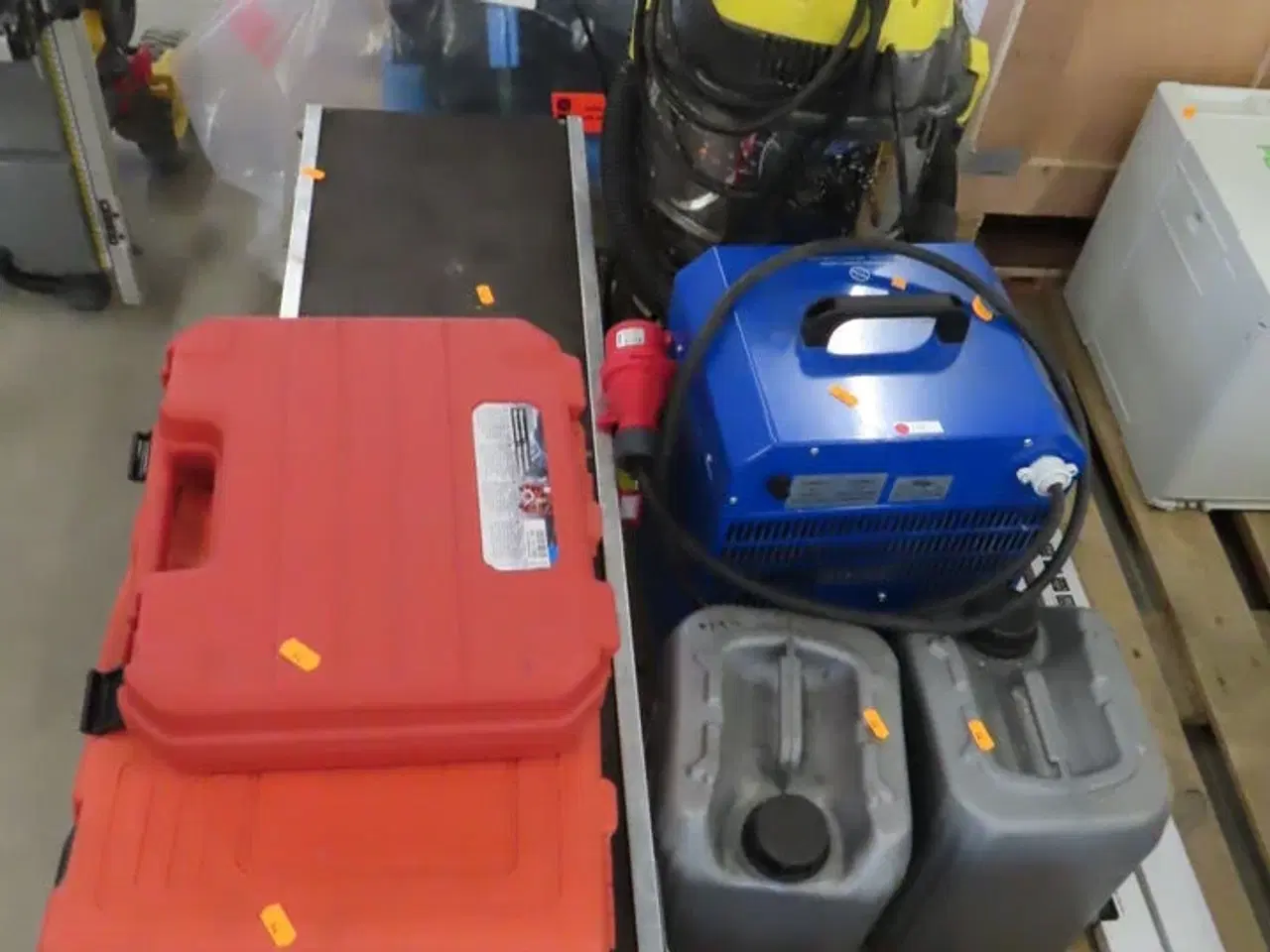 Billede 2 - Palle med Diverse værktøj samt LED lysstrip