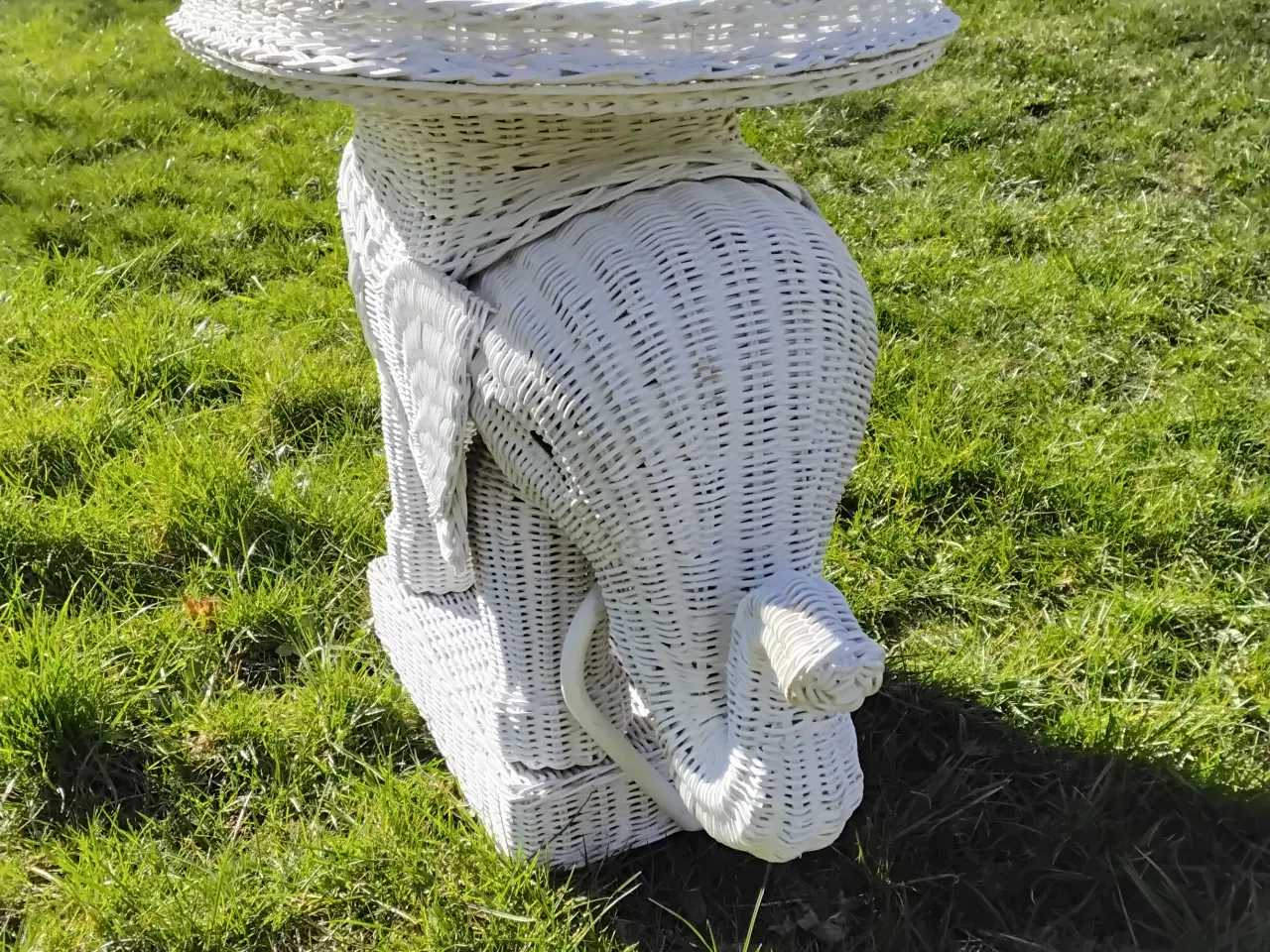 Billede 9 - Hvid vintage rattan gyngestol med smuk flet 