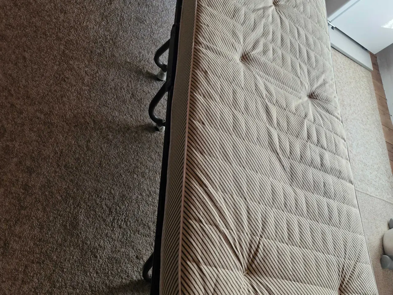 Billede 4 - Gæsteseng på hjul