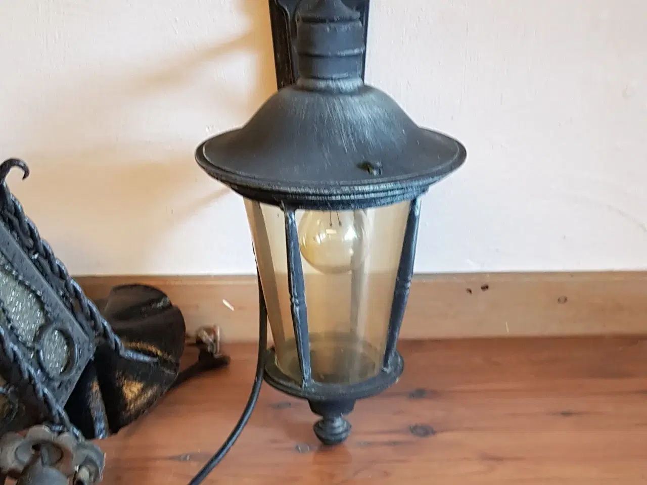 Billede 2 - Smedejerns lamper.