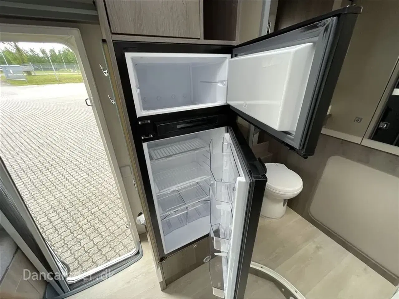 Billede 22 - 2020 - Chausson Titanium 640   Kommissionsbil. Lounge siddegruppe , Dobbeltseng, Populær model , 170Hk, 6-trins automatgear, solcelle, inverter 1500W