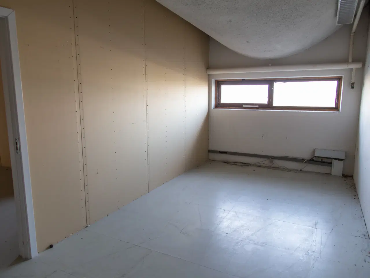 Billede 5 - Råt erhvervslejemål på 210 m² – skab dine egne rammer