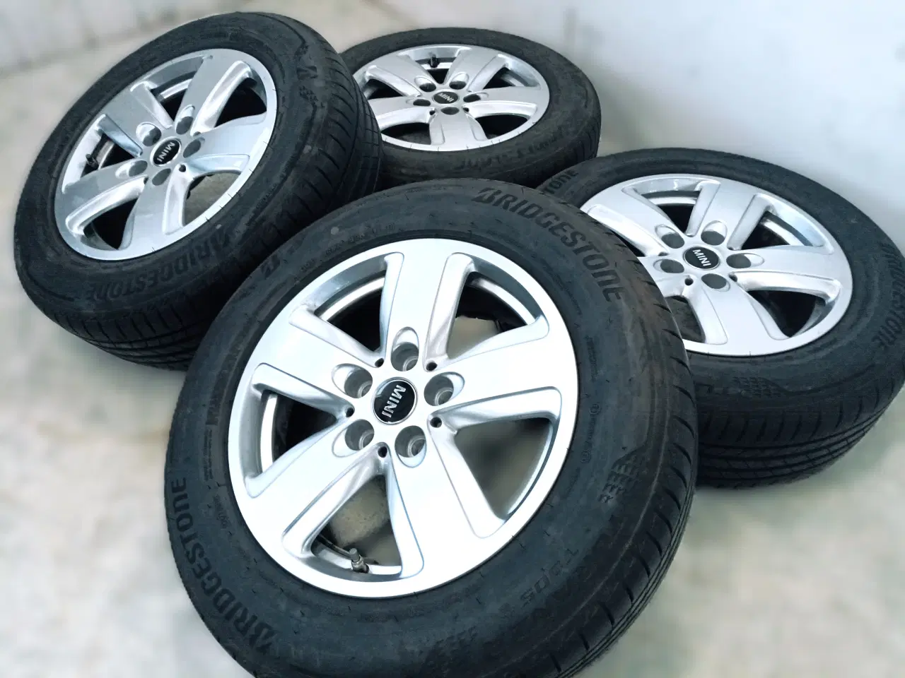 Billede 2 - 5x112 16" ET41 nav 66,6ø MINI sommersæt inkl. TPMS