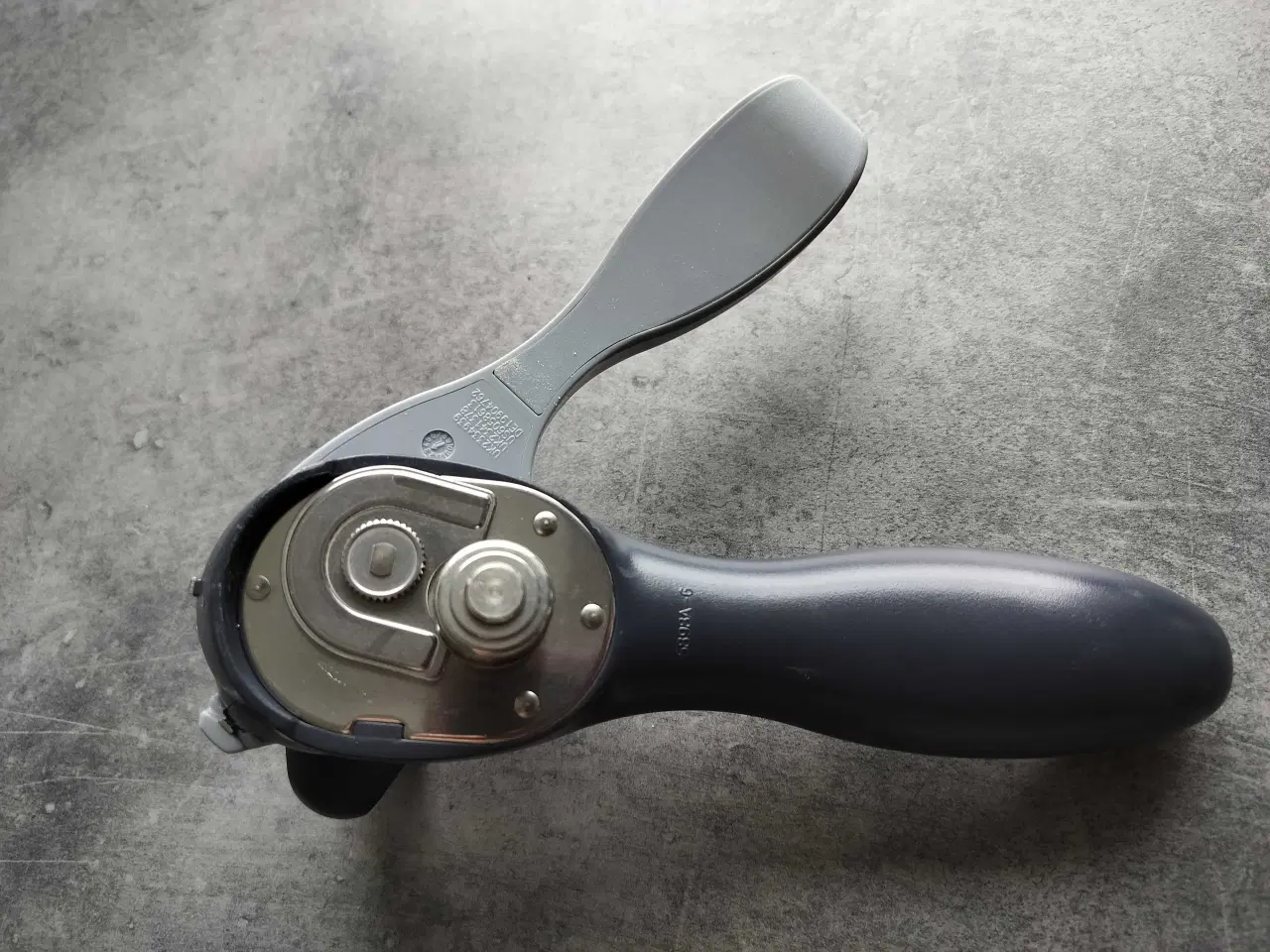 Billede 3 - Tuppervare dåseåbner 