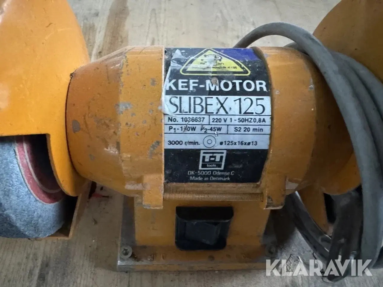 Billede 7 - Arbejdsbord med bænksliber og skruestik