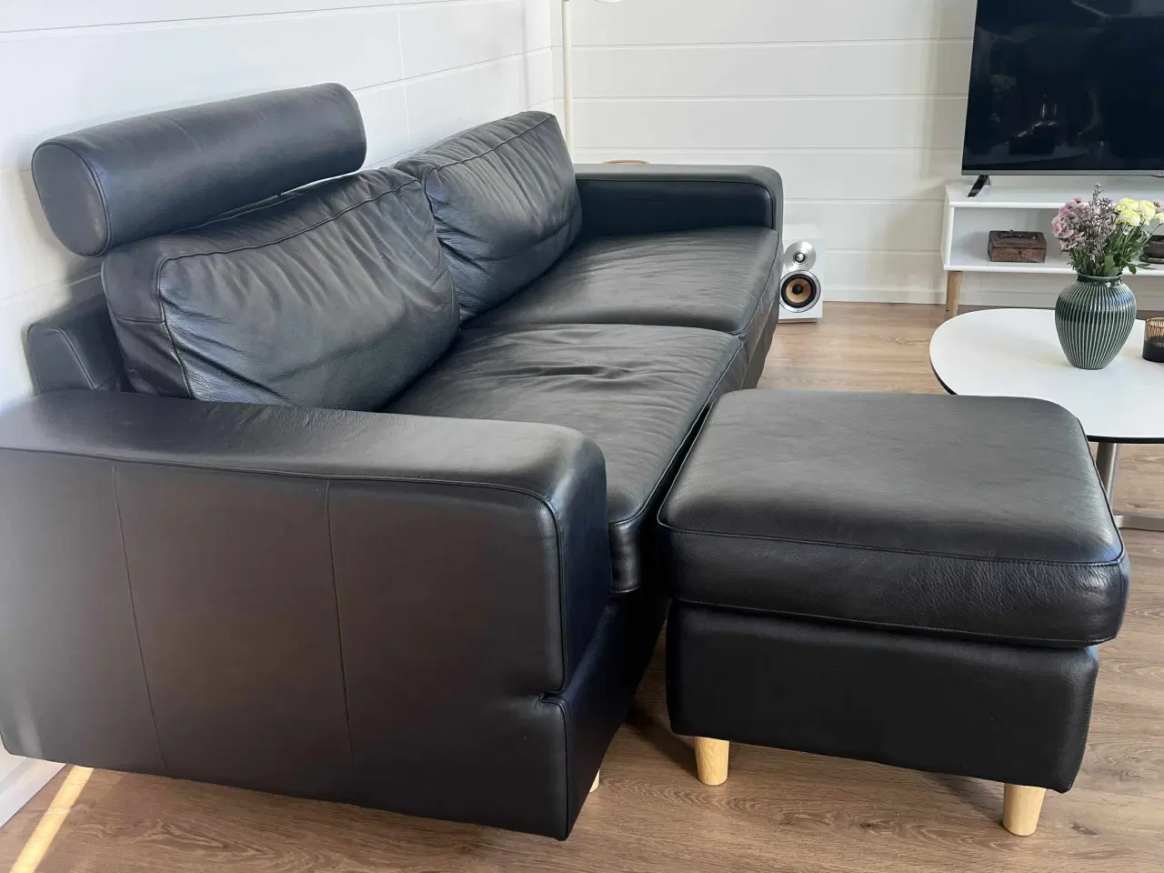 Billede 1 - Sofa m/puf og nakkestøtte