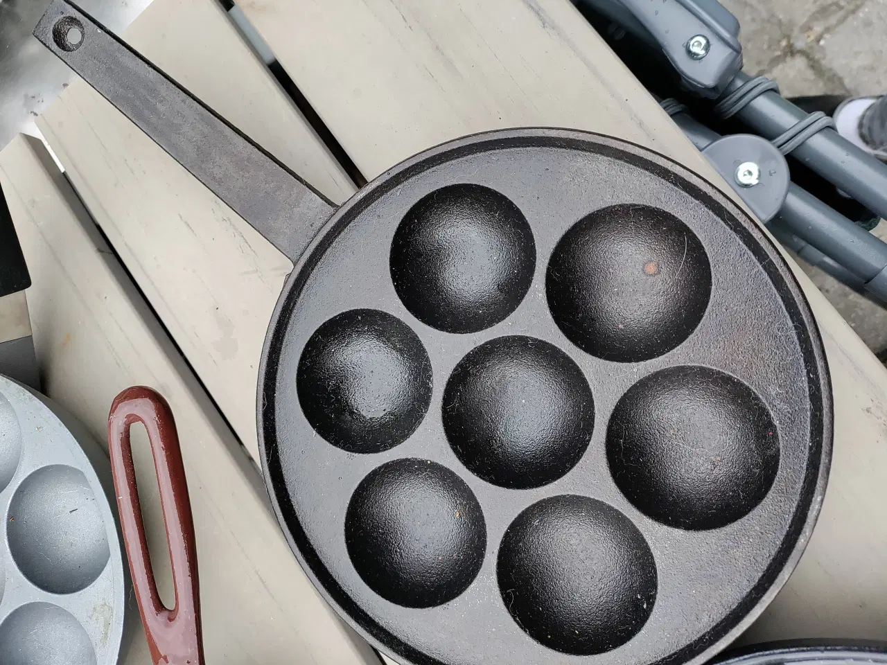 Billede 3 - Æbleskivepander, støbejern og aluminium