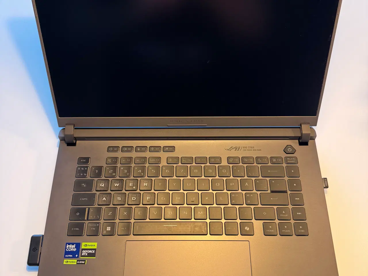 Billede 2 -  ASUS ROG Strix G16 - 16" | RTX 5080 | Core Ultra 