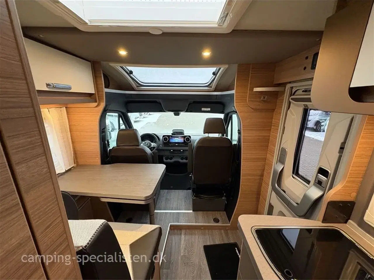 Billede 12 - 2026 - Weinsberg Pepper Edition MEG 640 Mercedes   Weinsberg CaraCompact 640 MEG Edition Pepper MB 2026 - Kan ses nu hos Camping-Specialisten.dk