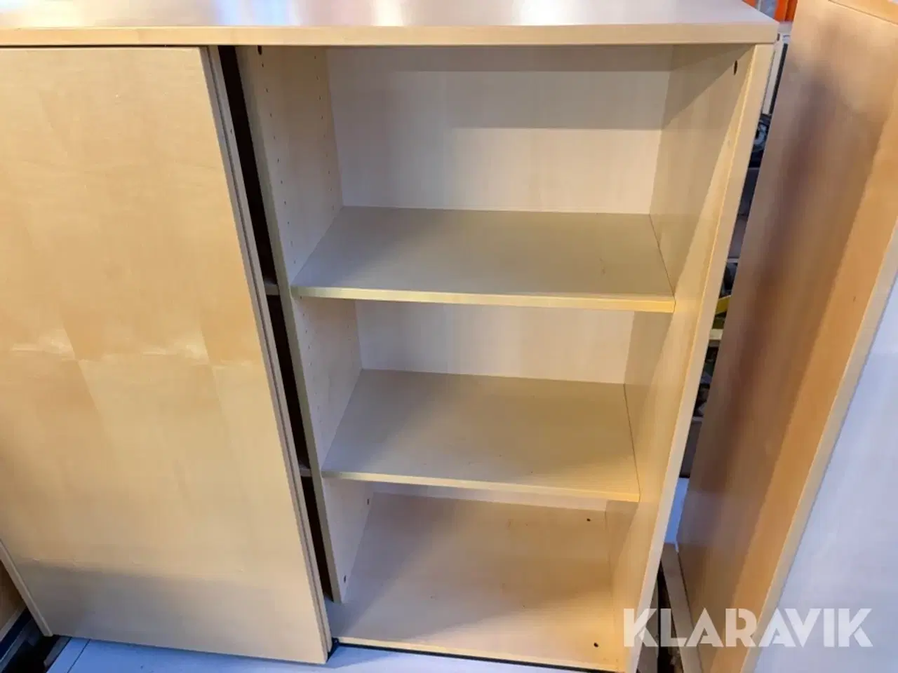 Billede 8 - Lot med kontormøbler - 9 paller