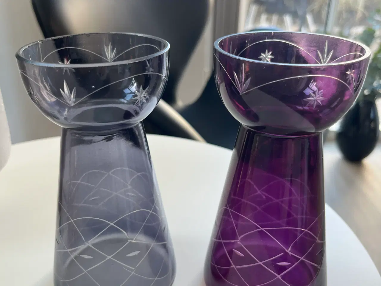 Billede 1 - 2 Antikke hyacintglas