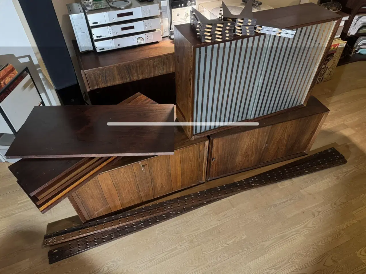 Billede 1 - Poul Cadovius ophængt palisanderreol