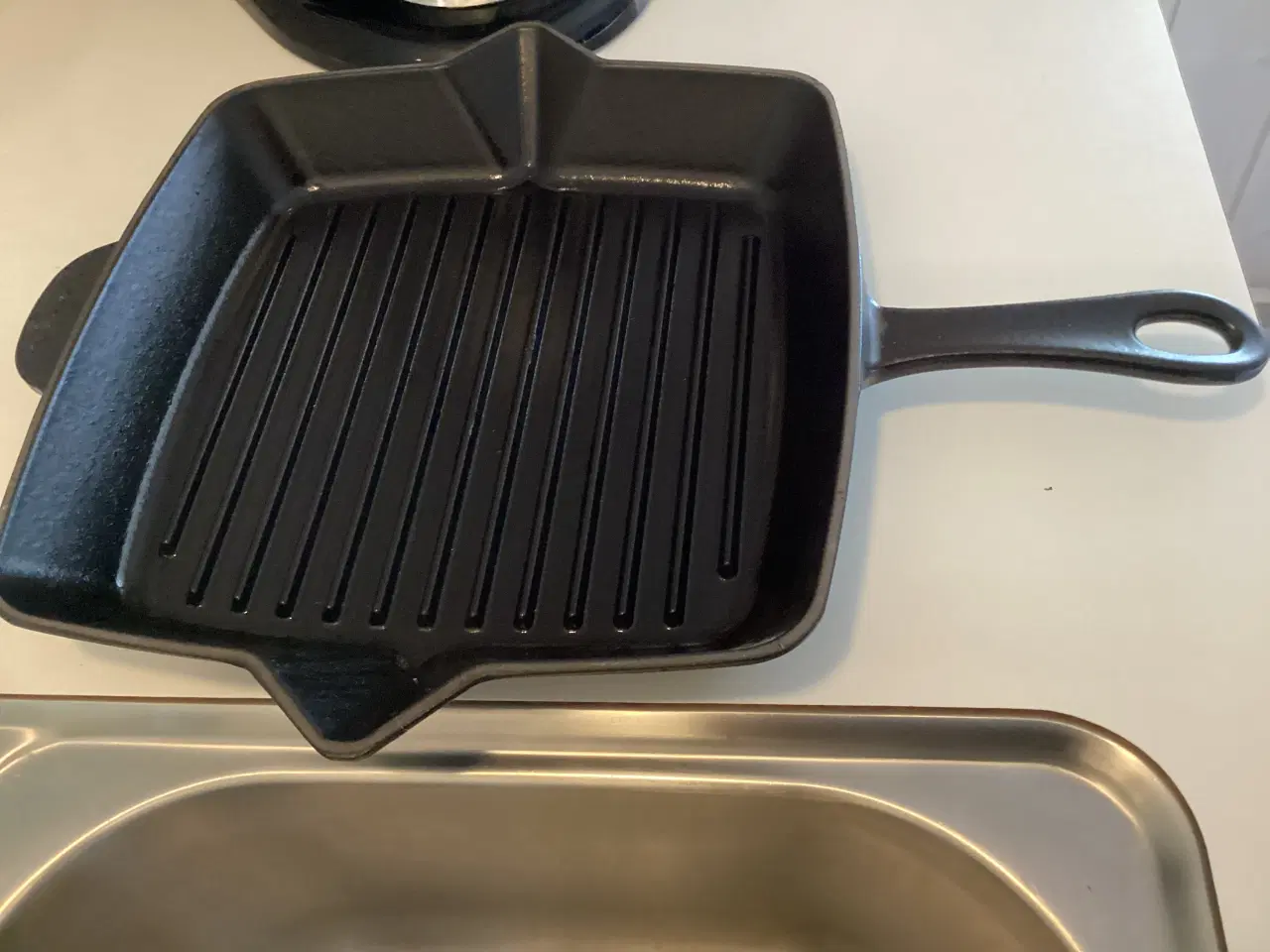 Billede 2 - Kvalitets støbejerns grillpande fra franske STAUB