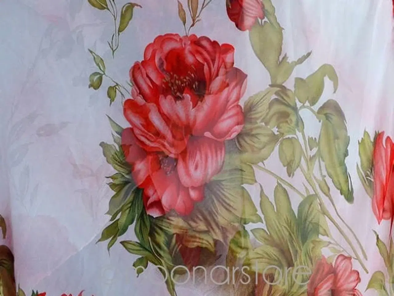 Billede 3 -  Chiffon maxi med Røde Roser.. Størreslse: Large