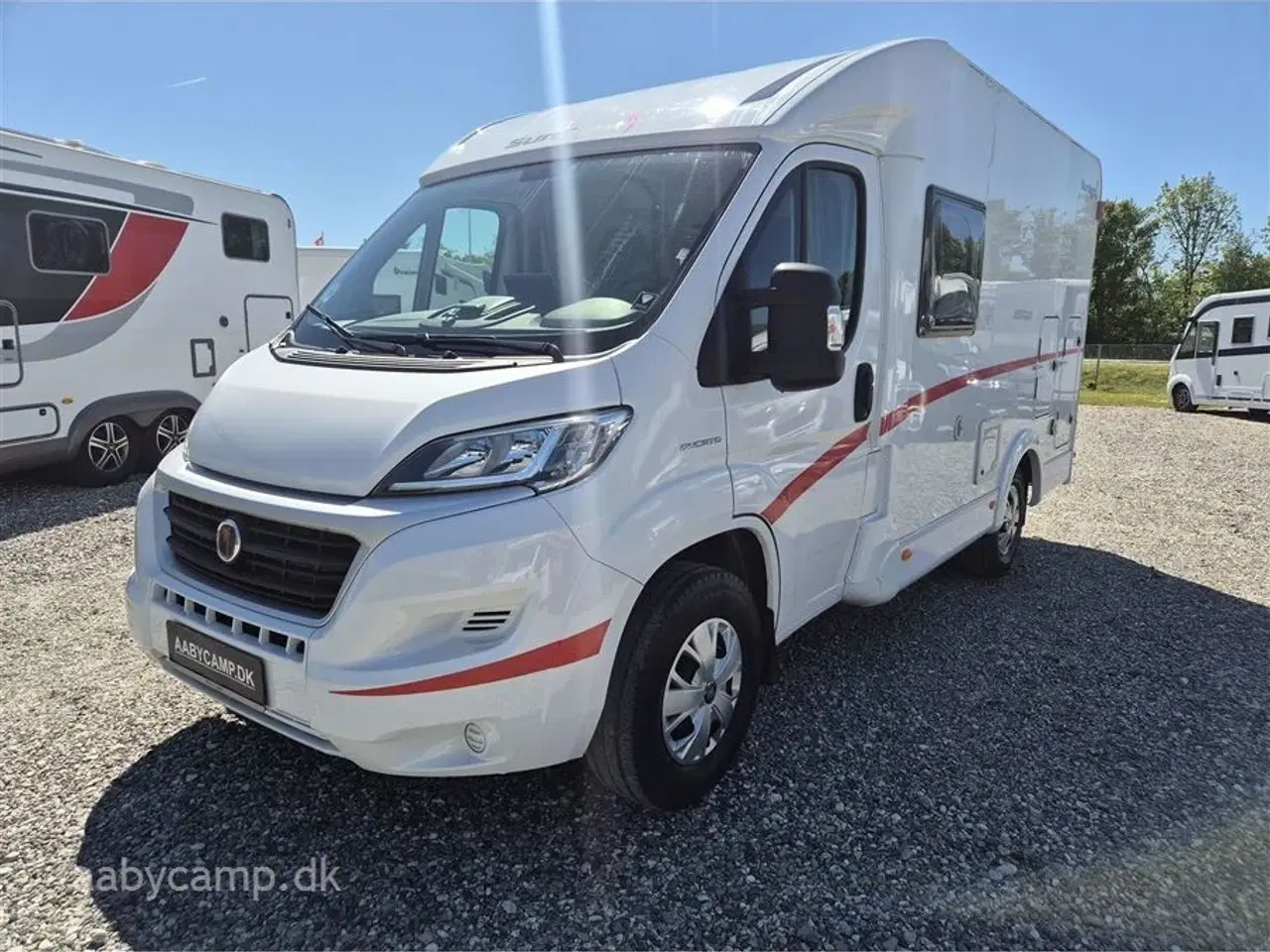 Billede 3 - 2020 - SunLight VAN V60   Under 6 meter. Markise. batteri. cykelstativ. Elektrisk indgangstrin. Kun 21,300 KM!!