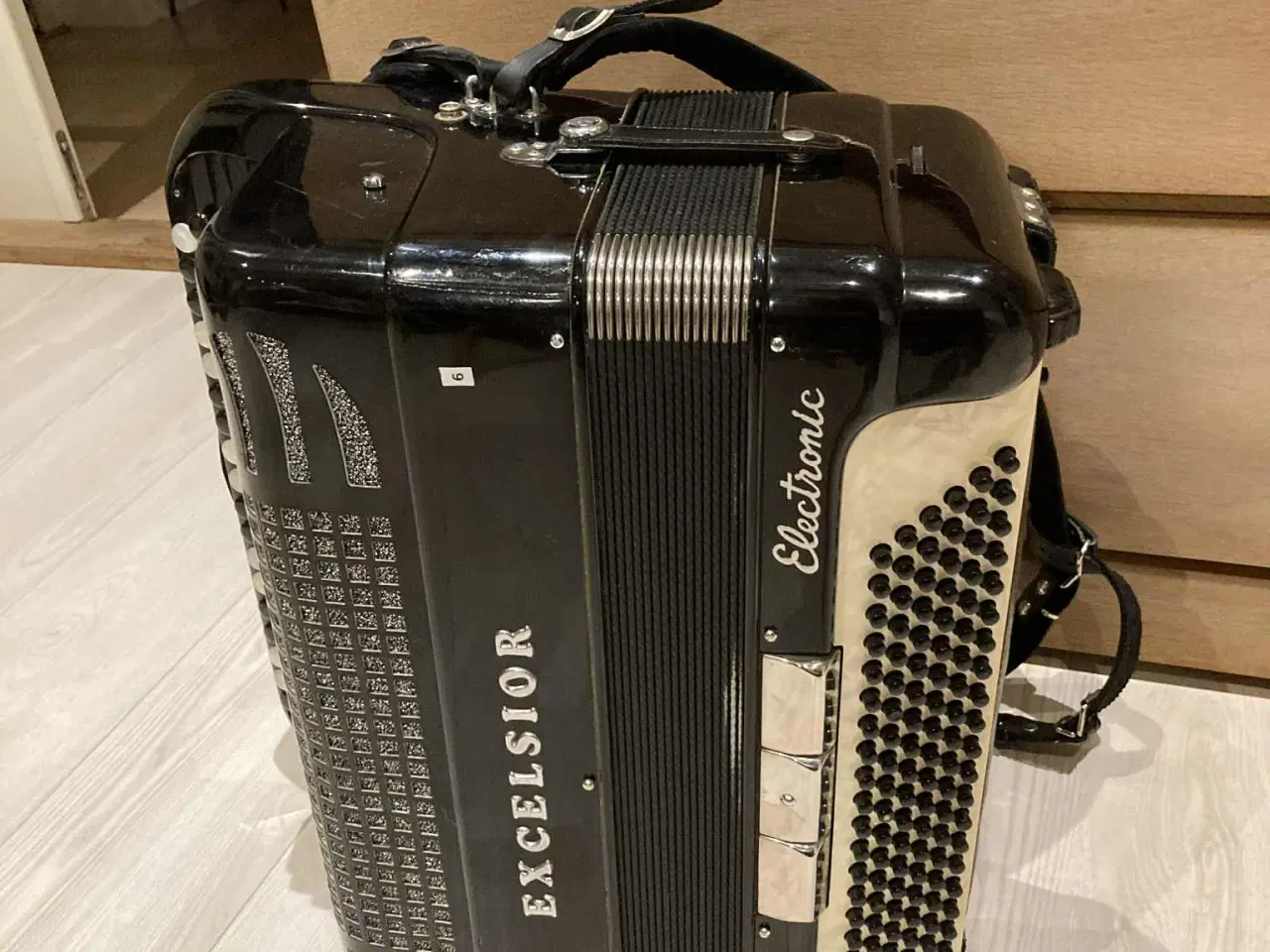 Billede 1 - Exexcelsior electronic harmonika 96-120