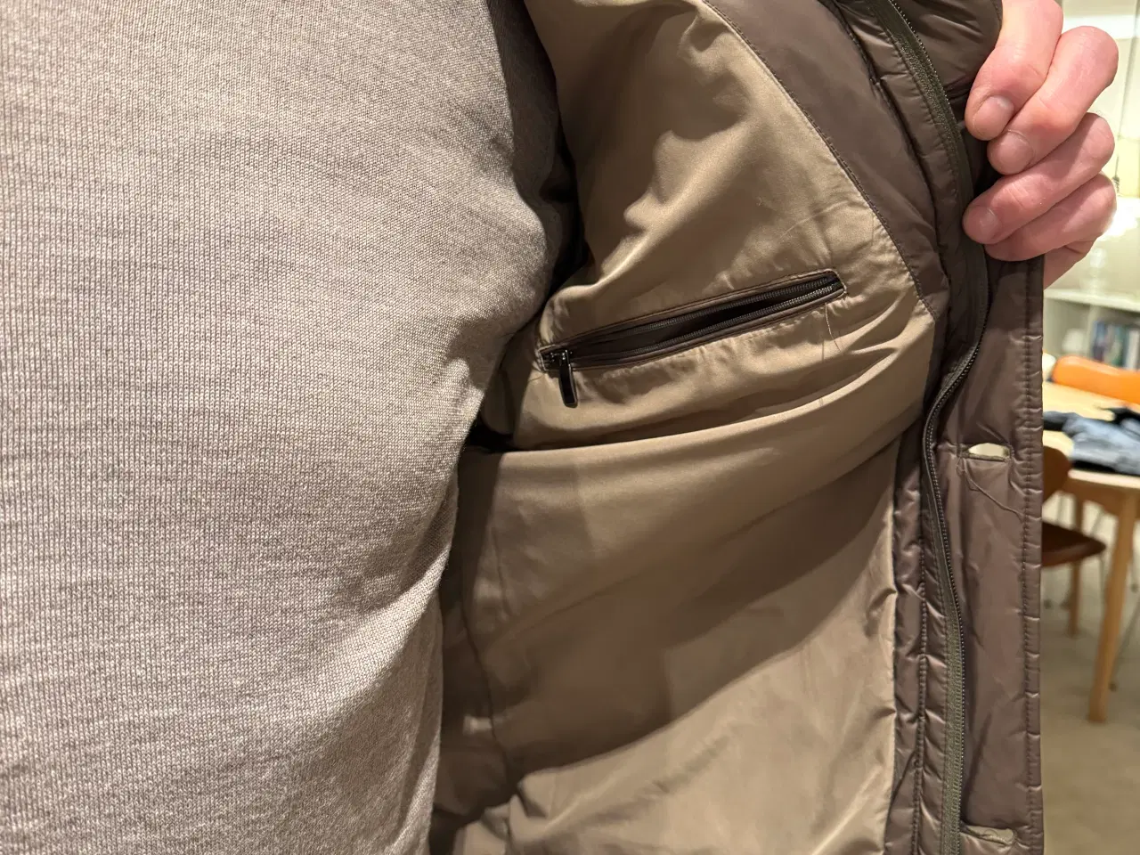 Billede 4 - Flot brunlig jakke