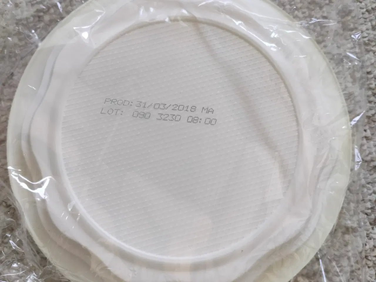 Billede 2 - plastikplader 50 stk tallerken 