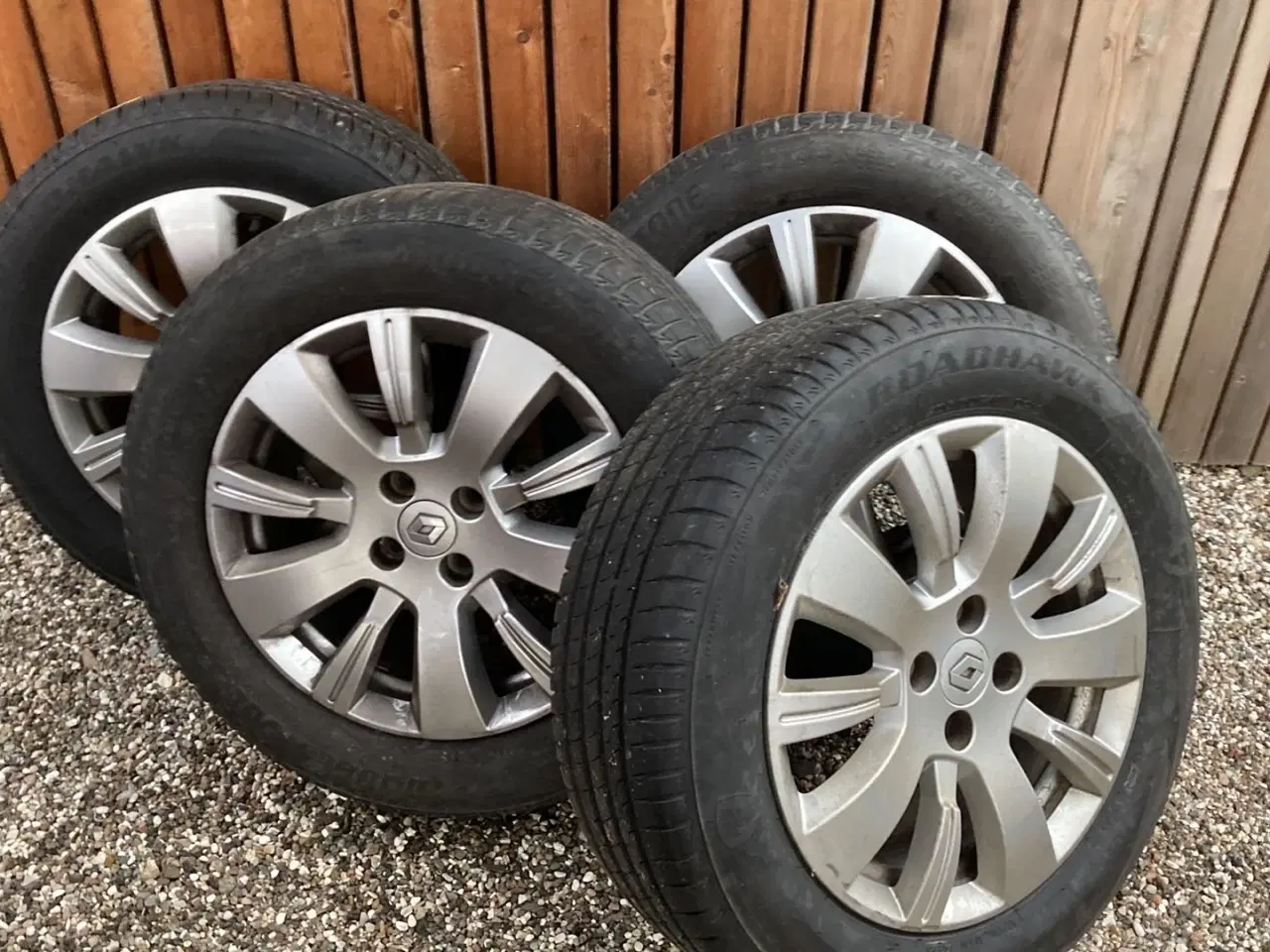 Billede 1 - Vinterdæk m/fælge 205/60 R16