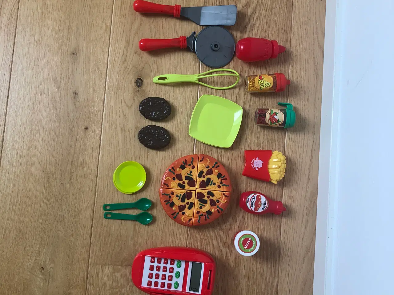 Billede 1 - Pizza sæt med extra tilbehør