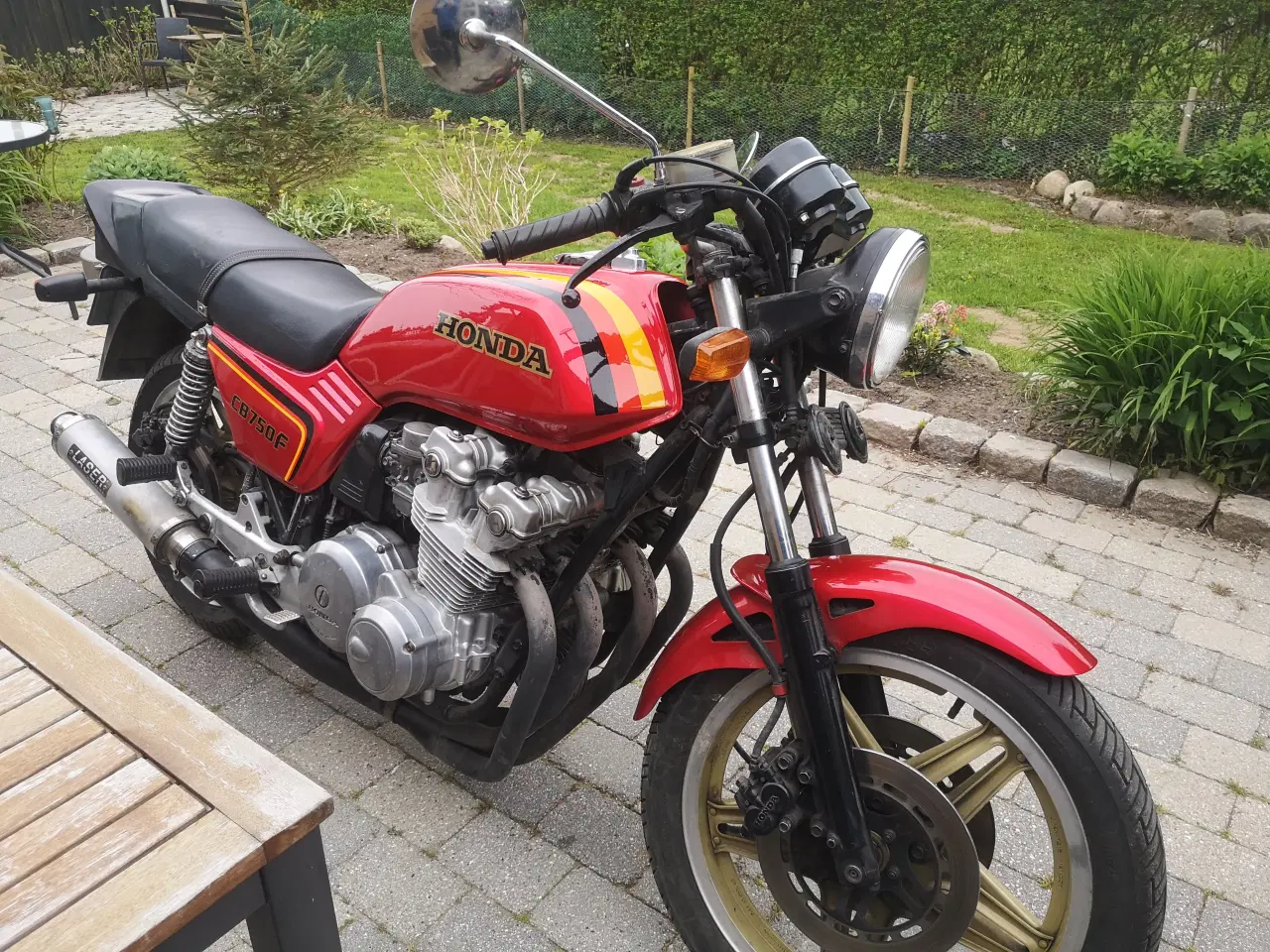 Billede 1 - Honda CB 750 F købes