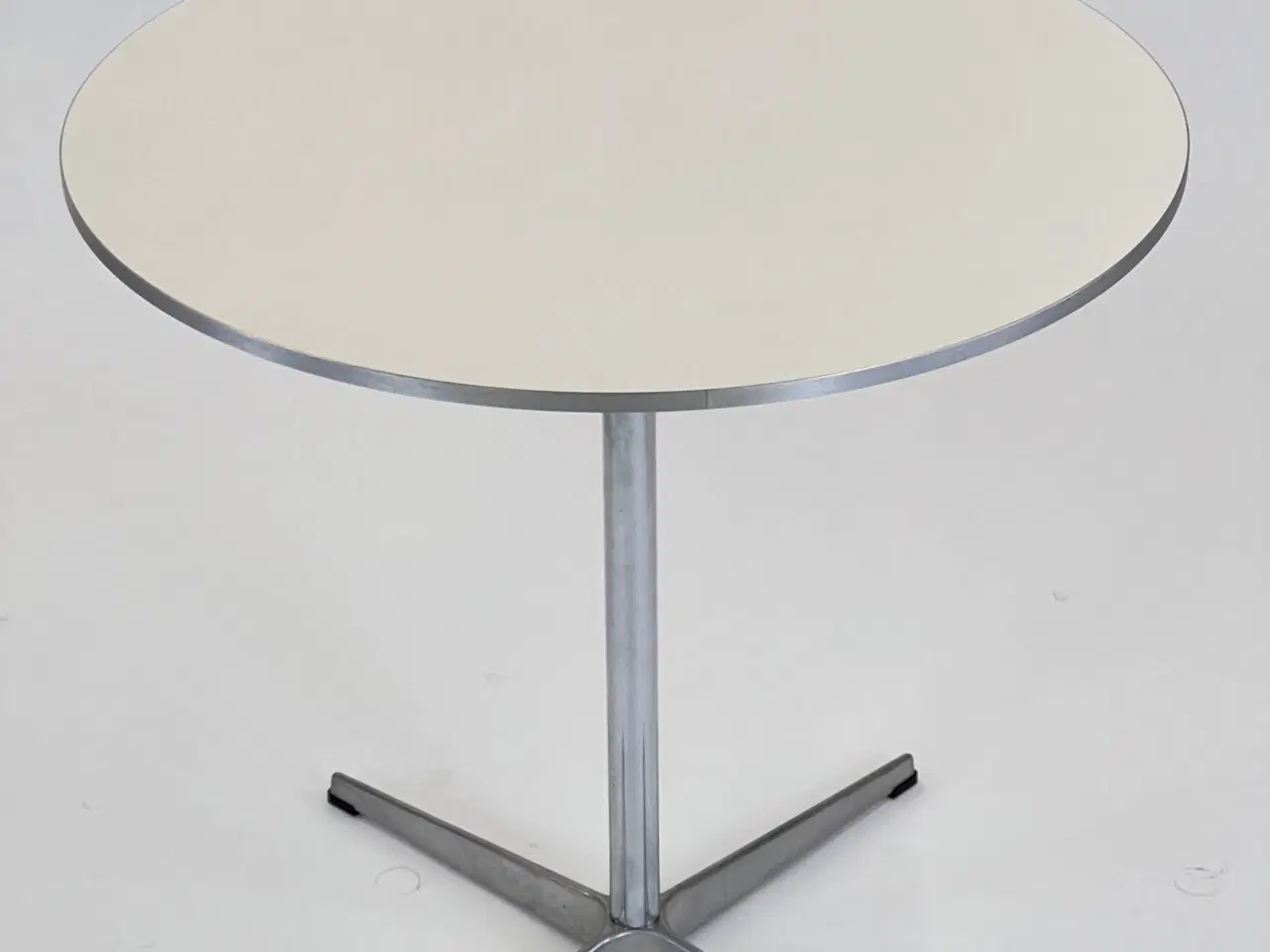 Billede 5 - Fritz Hansen Rundt Cafe Bord Ø75 cm