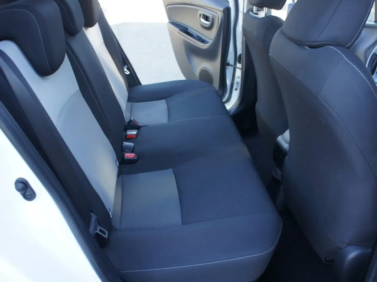 Billede 13 - Toyota Yaris 1,5 Hybrid CHIC e-CVT