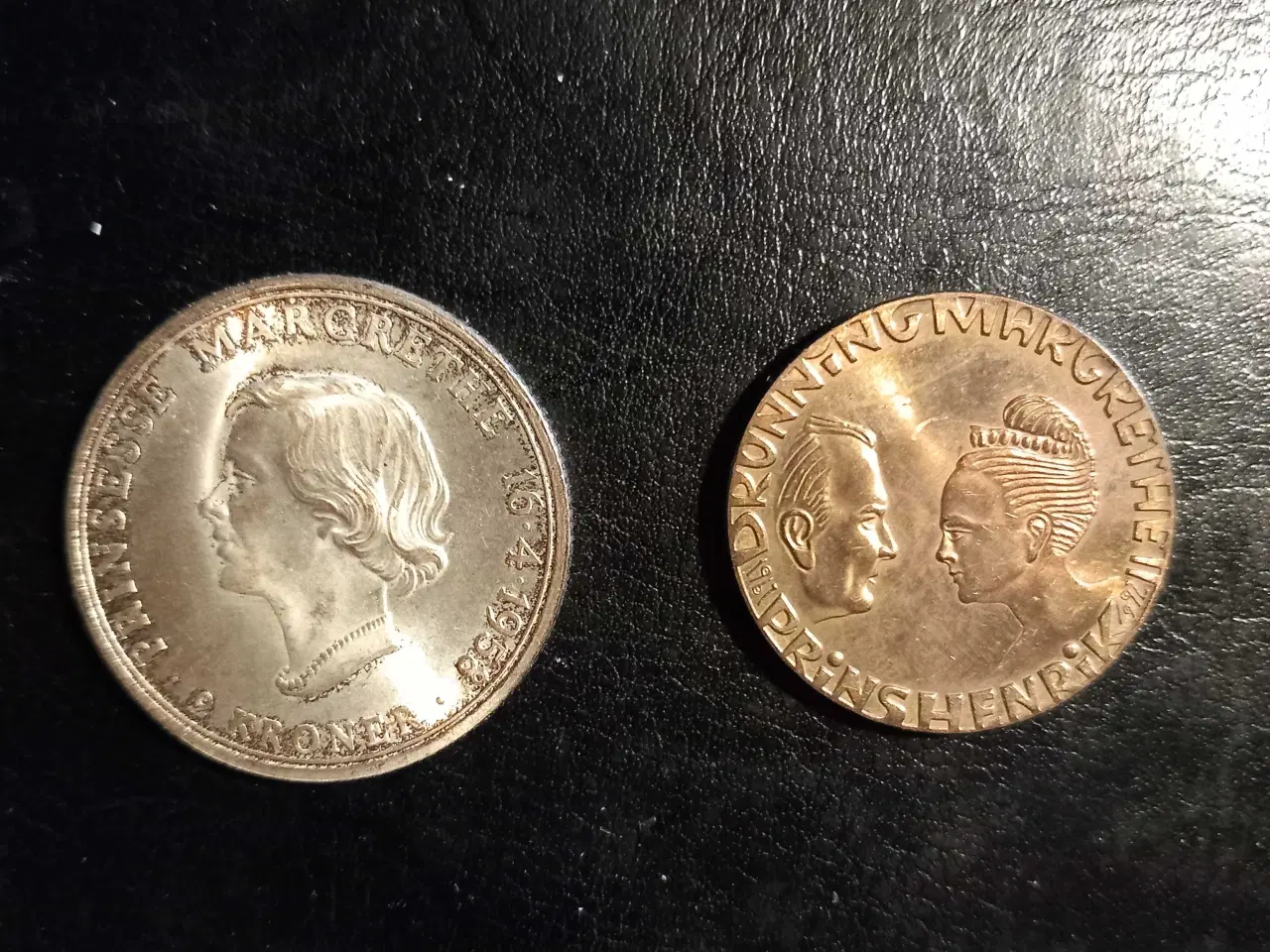 Billede 2 -  2 kr.Prinsesse Margrethe 18 år 1958 og 20 kr. Søl