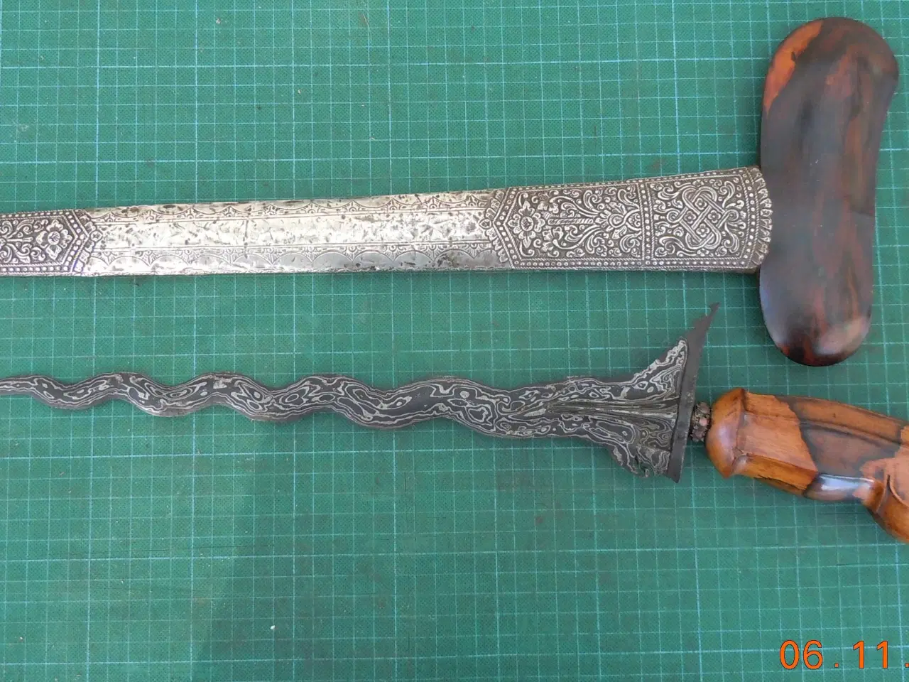 Billede 8 - Dolke og knive, alverdens typer.