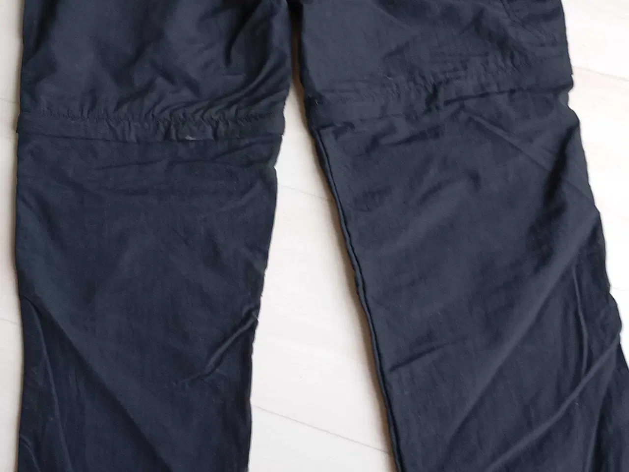 Billede 2 - Fritidsbukser / shorts. McKinley.Zip off 