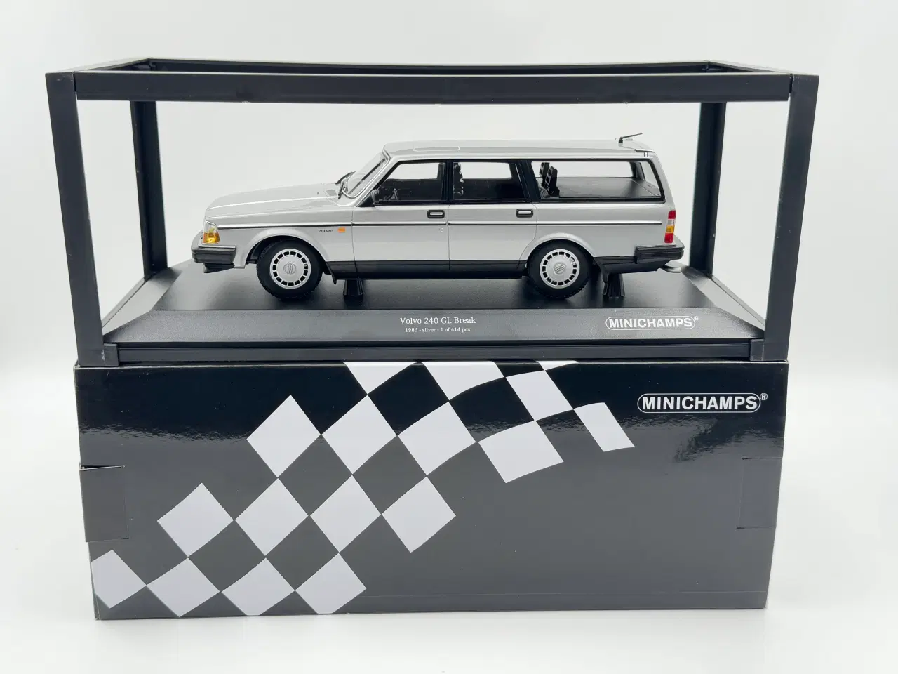 Billede 10 - 1986 Volvo 240 GL Break / Stationcar - 1:18 