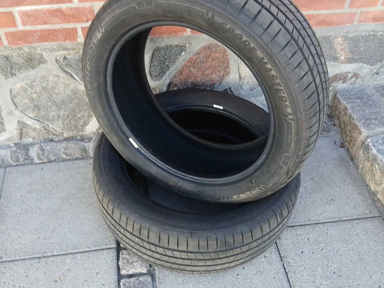 Billede 1 - 2 stk Afmonteringsdæk 225/50-18