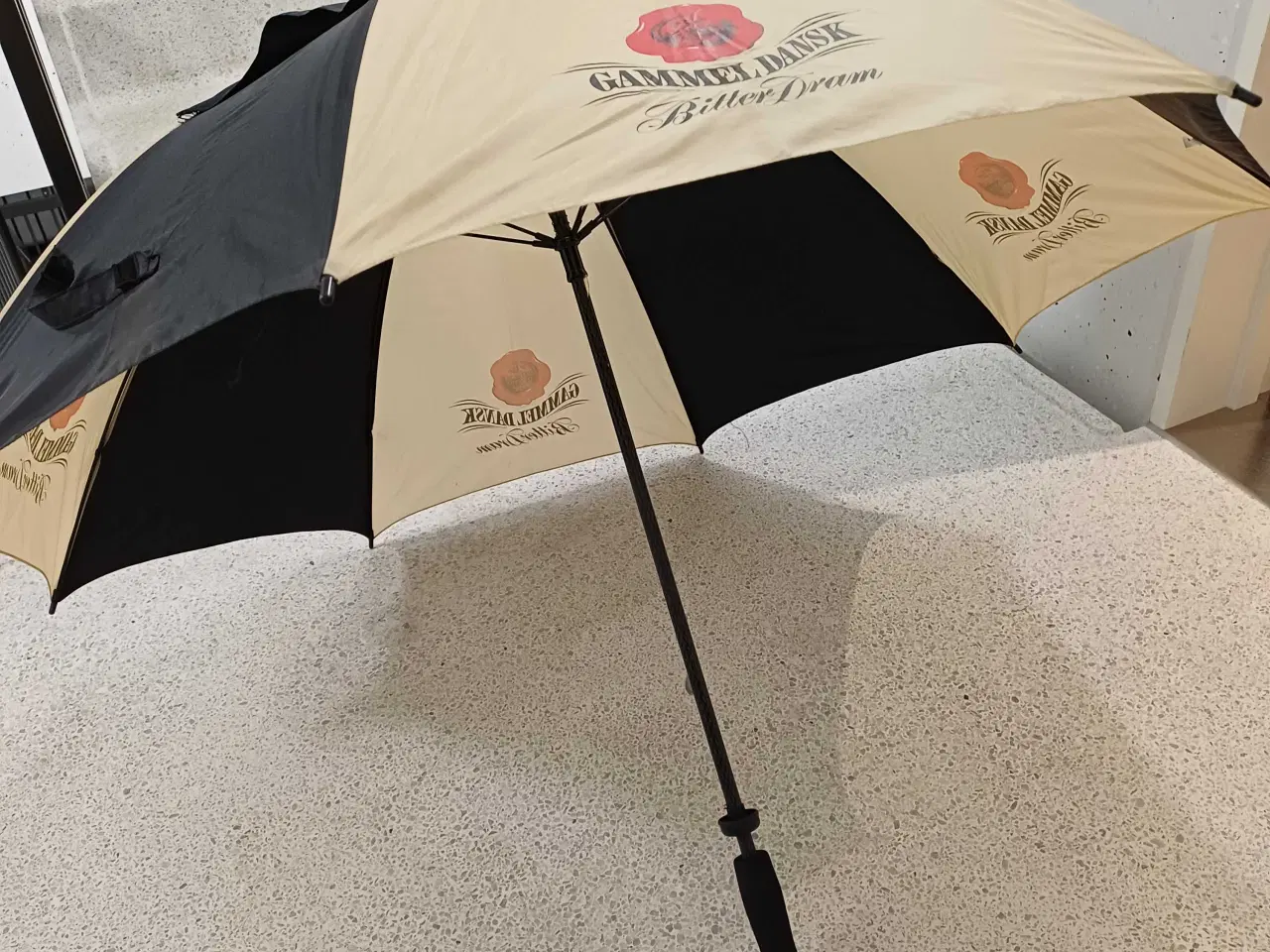 Billede 1 - Paraply Gammel Dansk stormsikret