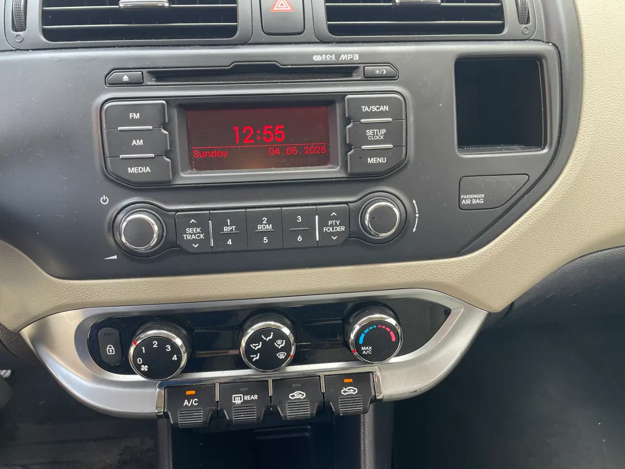 Billede 7 - 2013 Kia Rio benzin