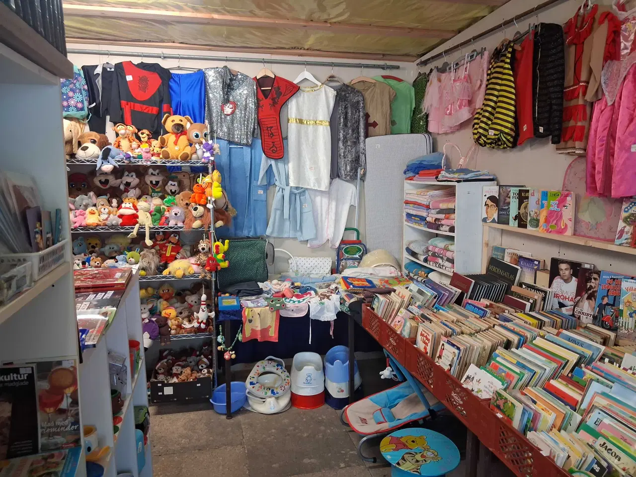 Billede 16 - STORT tøj og loppemarke