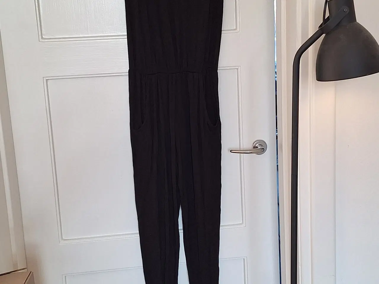 Billede 2 - Jumpsuit str. 10/M