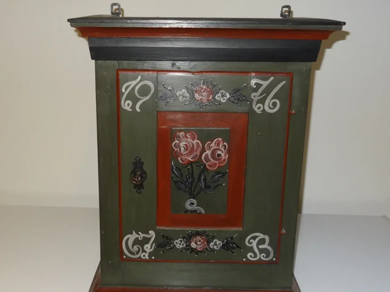 Billede 1 - lille skab