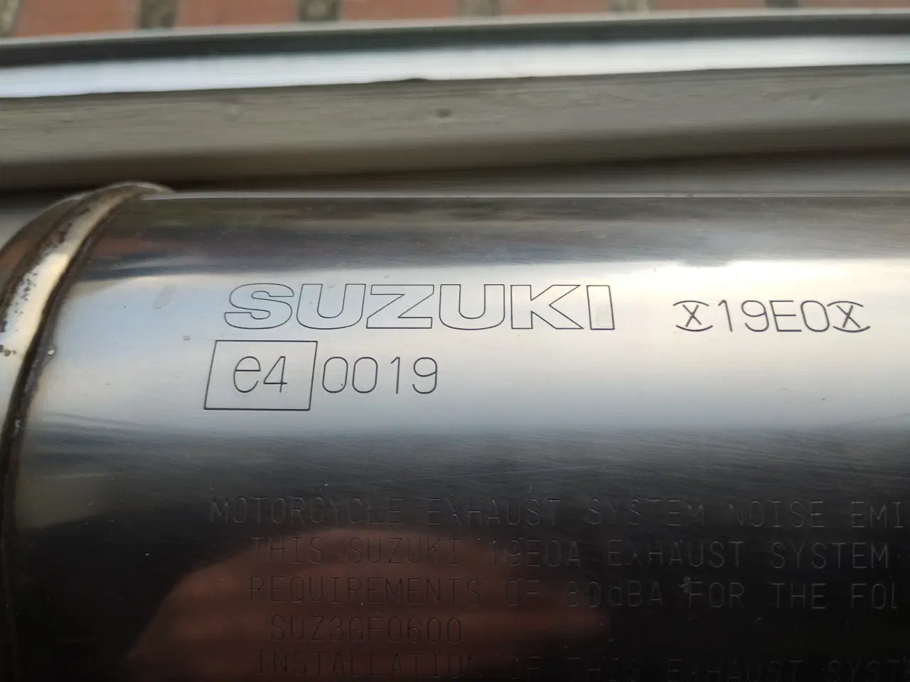 Billede 3 - Udstødning til Suzuki GSX 600 årgang 2003, Højre