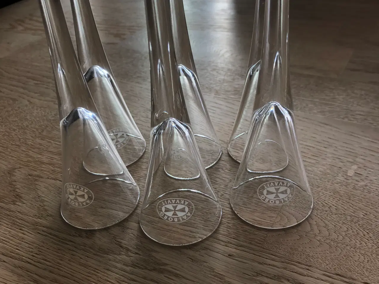 Billede 1 - 6 fine Aalborg Akvavit 3,4 cl.