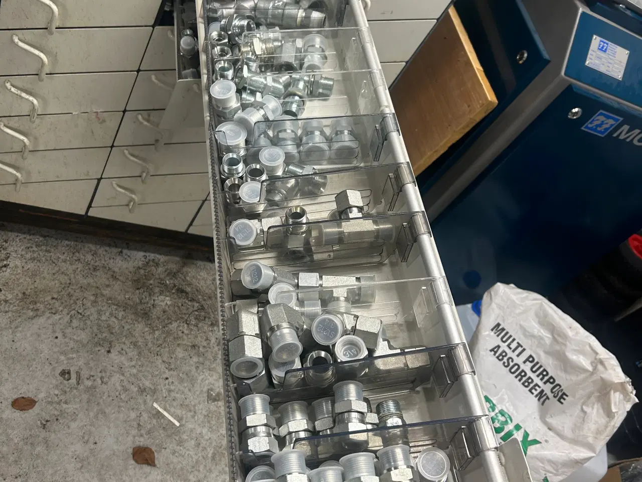 Billede 2 - Skuffeskab med 92 skuffer